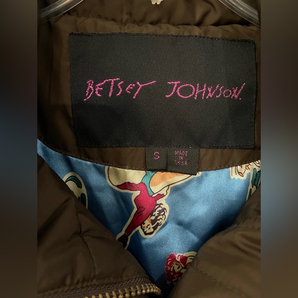 Betsy Johnson brown puffer coat with hood size small - Picture 4 of 10